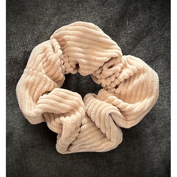 Scrunchie strikk med fløyel stoff