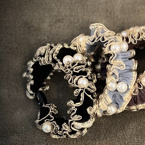 Scrunchie strikk med perler