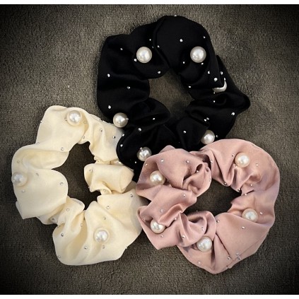 Scrunchie strikk med stener & perler
