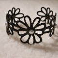 Scrunchie Svart Blomster m/perle
