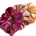Scrunchie  velvet med gullstjerner